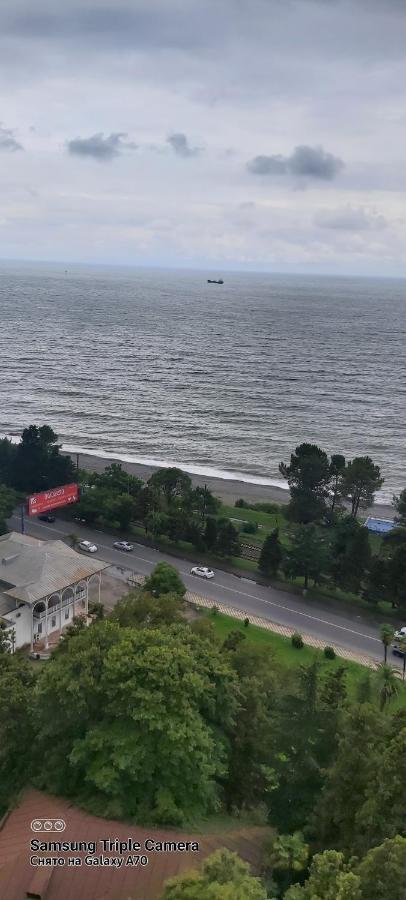 Аппартаменты С Двумя Балконами На Море И Горы Makhinjauri Esterno foto